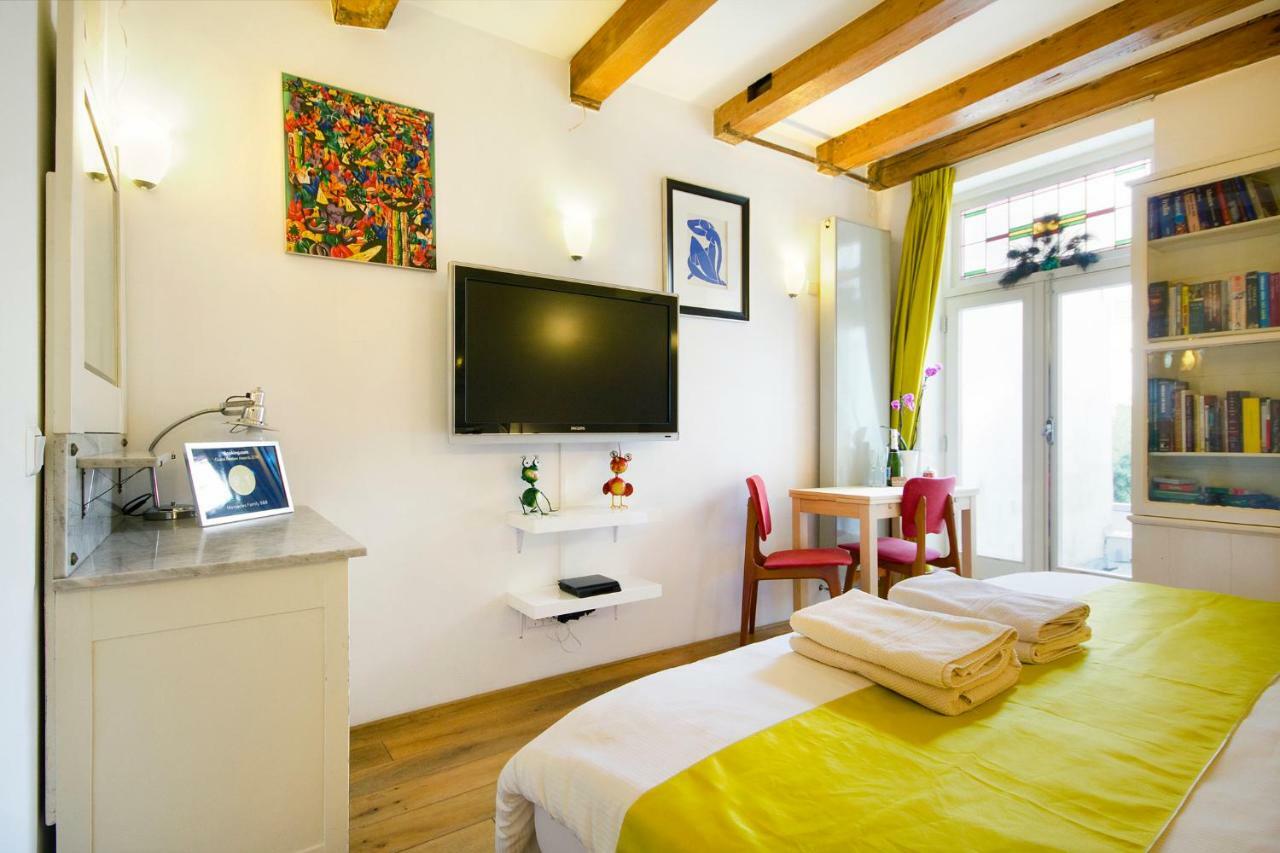 Mercedes Bed&Breakfast Amsterdam Exterior photo